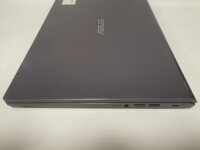 Asus R521U NoteBook mit Speicher ohne HDD und Netzteil geht an