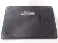 ASUS R558U NoteBook mit Speicher ohne HDD und Netzteil geht an