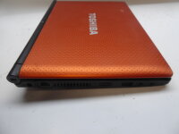 Toshiba NB550D-10H NoteBook mit Speicher Akku ohne HDD und Netzteil geht an