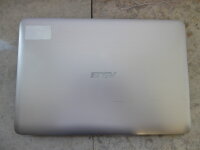 Asus R558U  I5-7200 8GB RAM  128GB SSD / 15,6"  Full HD LED Display